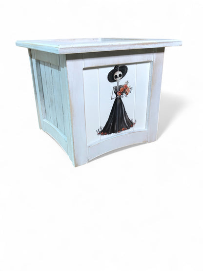 8" x 8" Plant Box Distressed